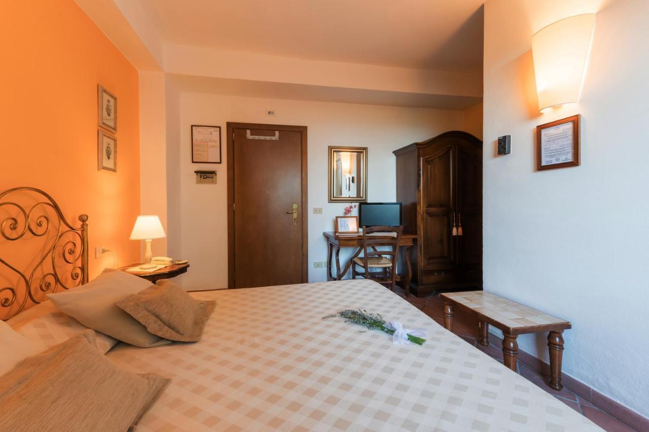 Hotel San Michele سان جيمينيانو المظهر الخارجي الصورة