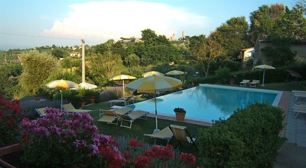 Hotel San Michele سان جيمينيانو المظهر الخارجي الصورة